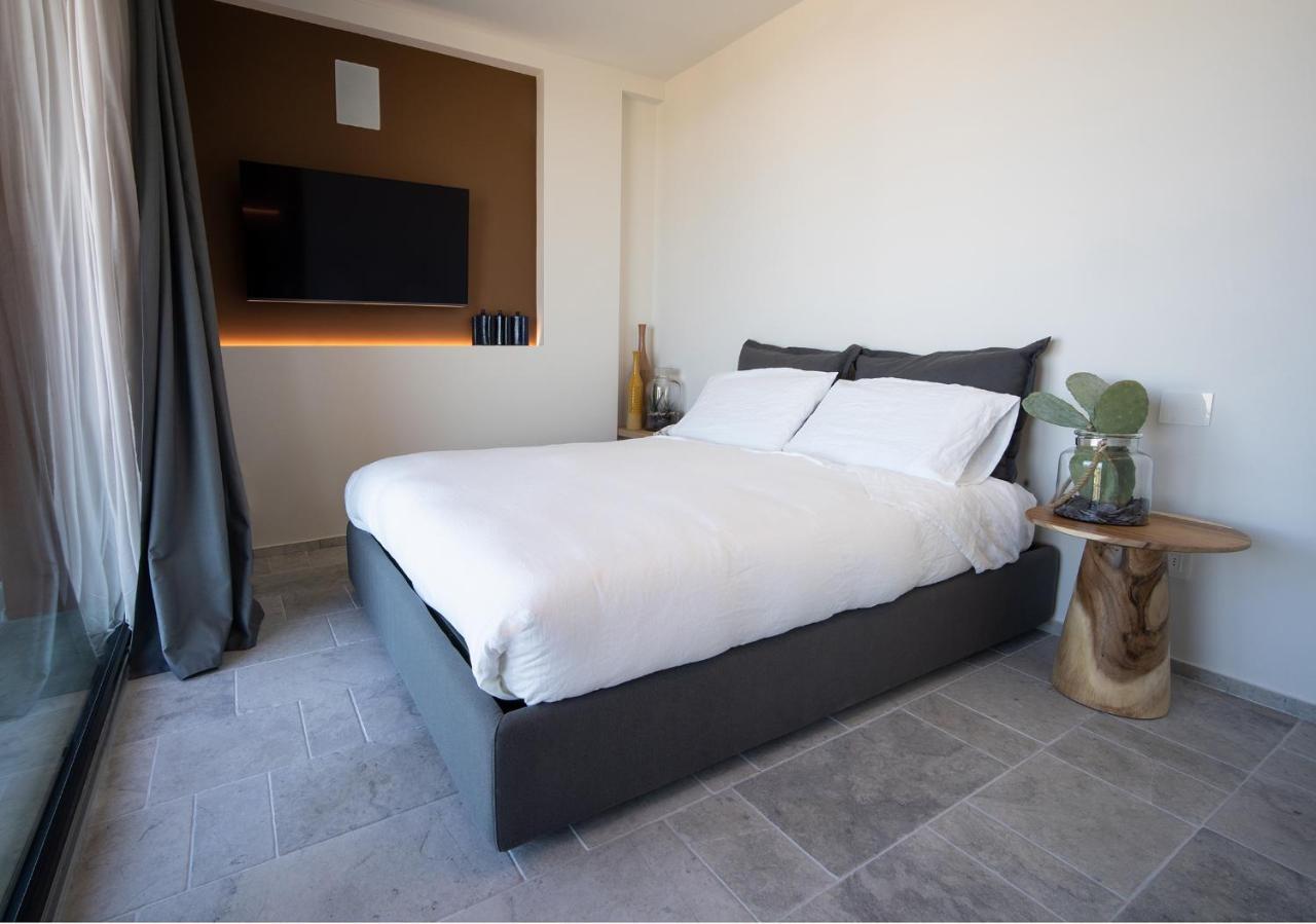 Piccola Maesta' Boutique Rooms Чивитанова-Марке Экстерьер фото