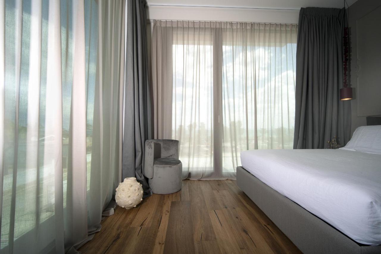 Piccola Maesta' Boutique Rooms Чивитанова-Марке Экстерьер фото