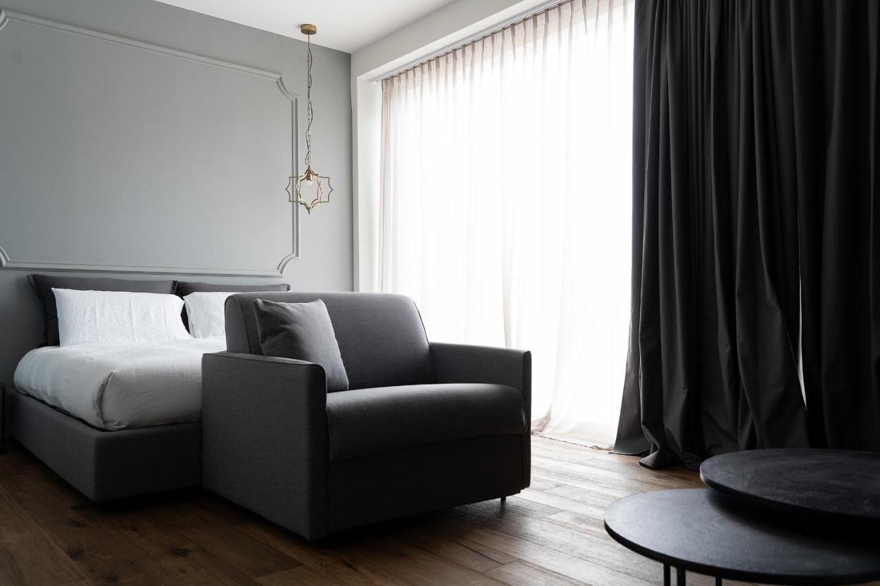Piccola Maesta' Boutique Rooms Чивитанова-Марке Экстерьер фото