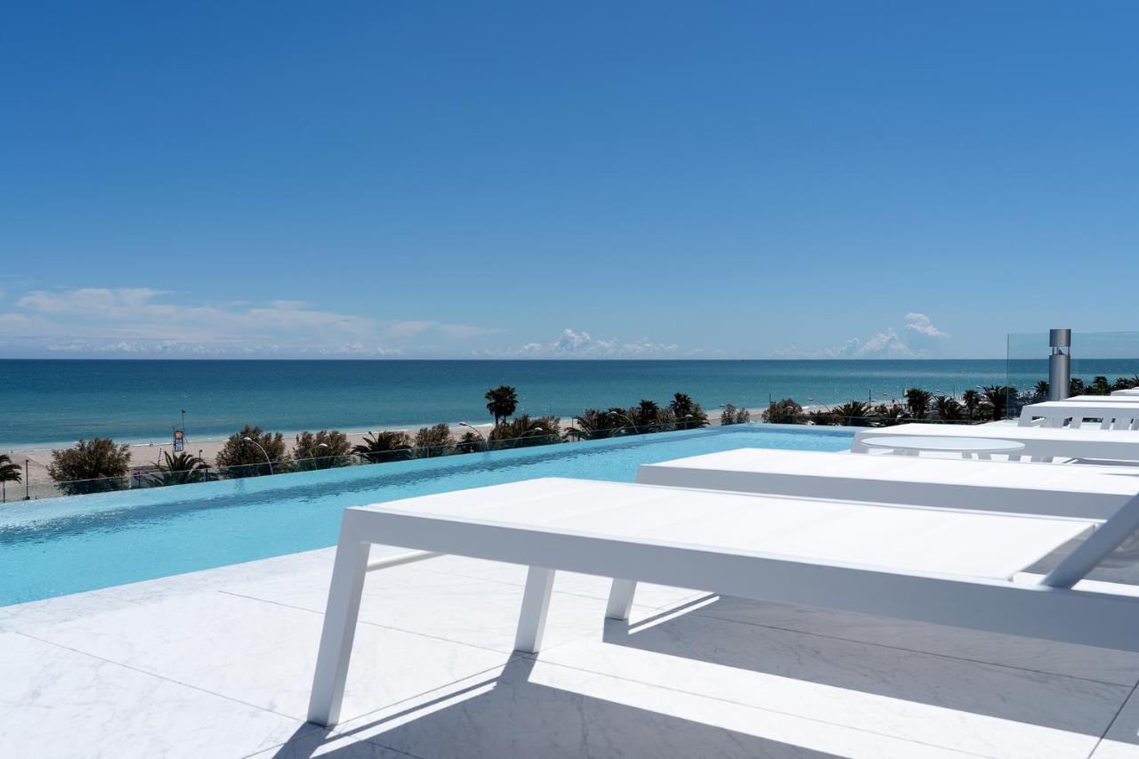 Piccola Maesta' Boutique Rooms Чивитанова-Марке Экстерьер фото